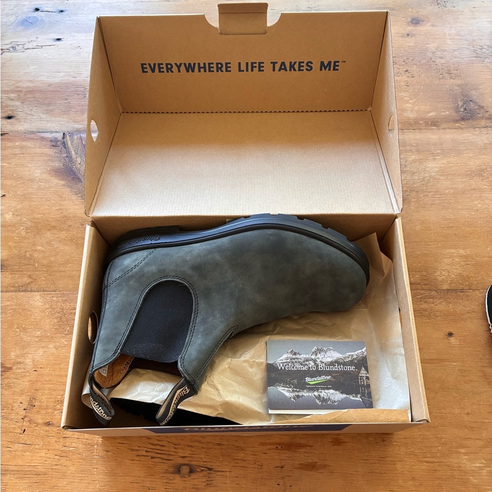 Men’s Blundstone Rustic Black Chelsea Boots Size AUS 9.5/US 10.5